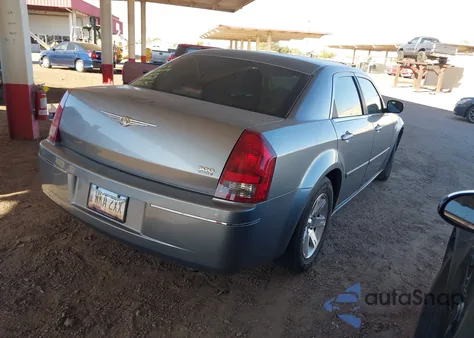 2006 Chrysler 300 Touring z USA, uszkodzony, nr VIN 2C3KA53G26H488162
